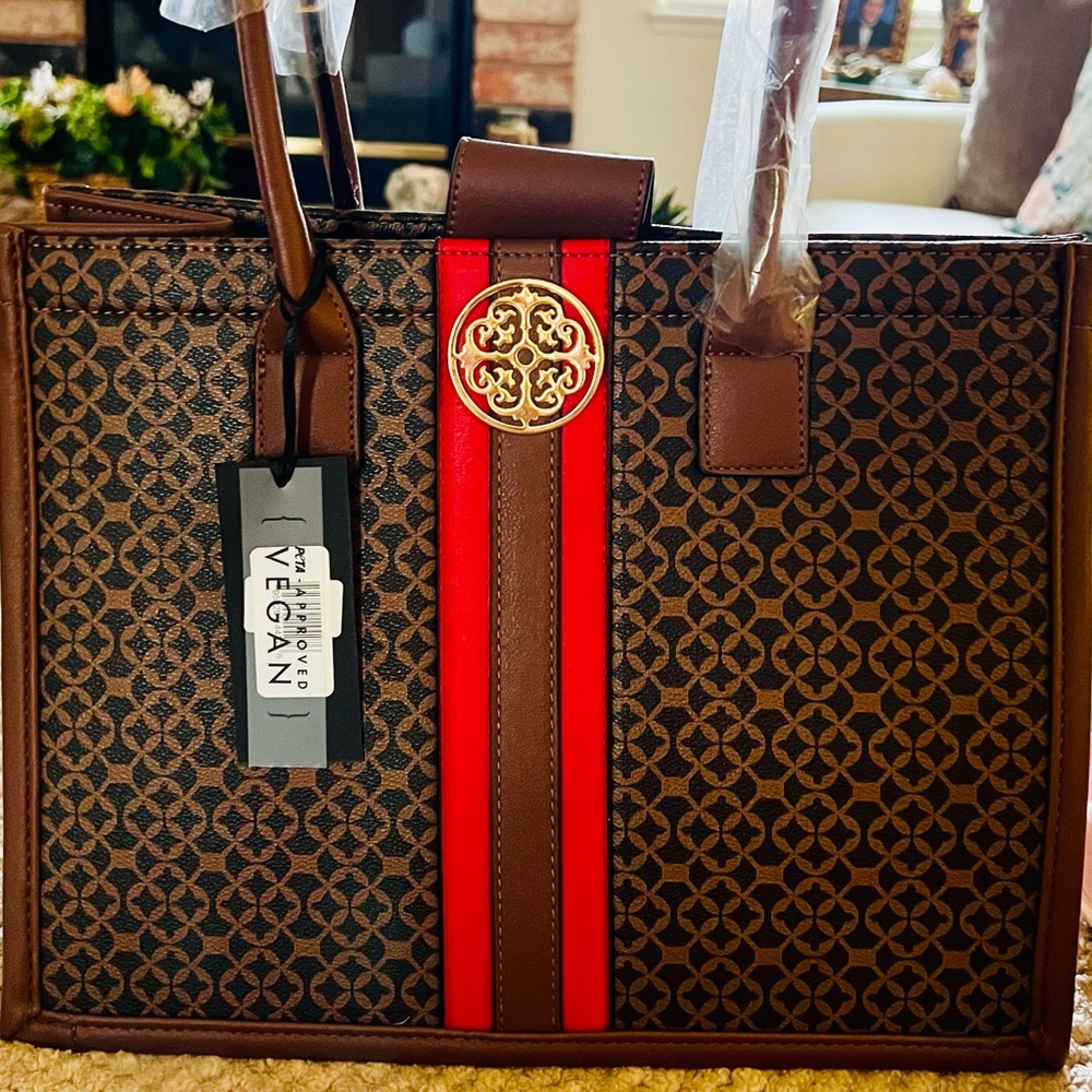 Elegant Leather Briefcase with Red Accent